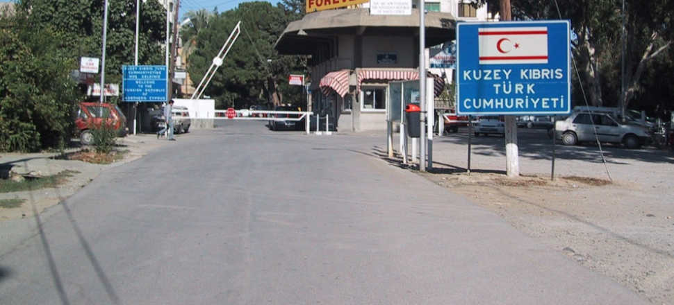 KKTC'deki askeri birlikleri kaydederken yakalandı!