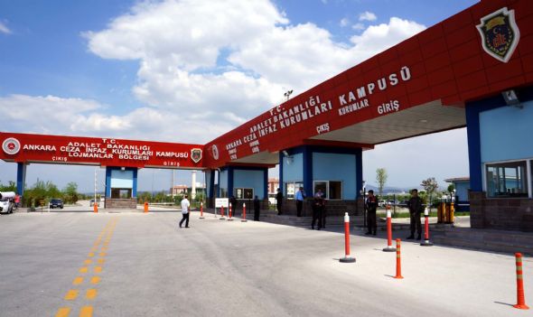 Cezaevinde dev operasyon... Onlarca gardiyan gözaltında!