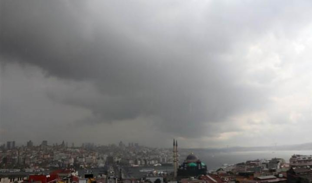 İstanbul'a 'mevzi sağanak yağış' uyarısı!