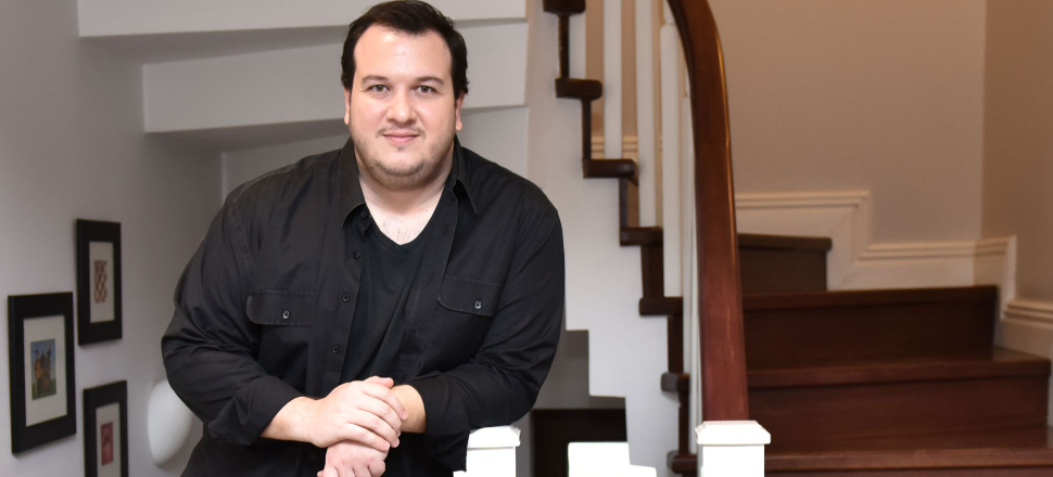 Ünlü Instagram fenomeni, Şahan Gökbakar'ın şirketiyle anlaştı!