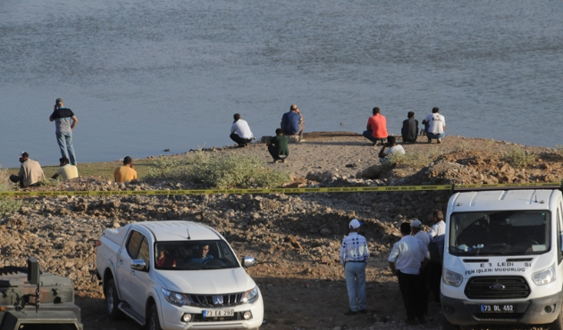 2 işçi Dicle Nehri'nde kayboldu...