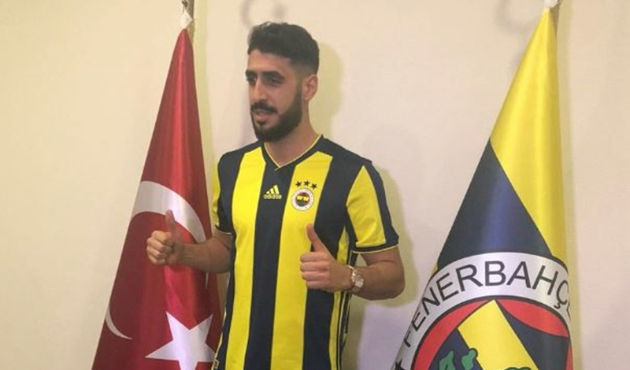 Tolga Ciğerci imzayı attı! İşte ilk fotoğraf...