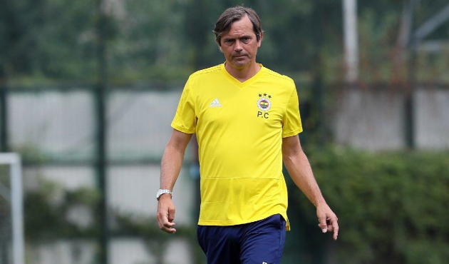 Fenerbahçe UEFA kadrosu ile taraftarları kızdırdı!