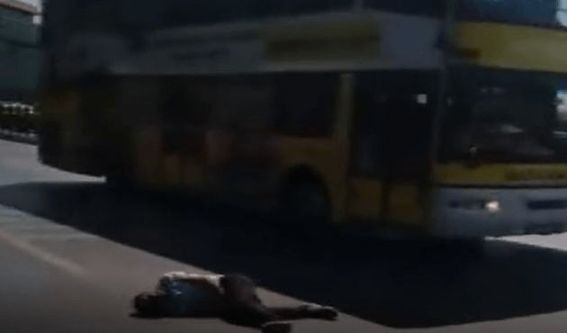 İstanbul'un göbeğinde baygın yattı kimse bakmadı!