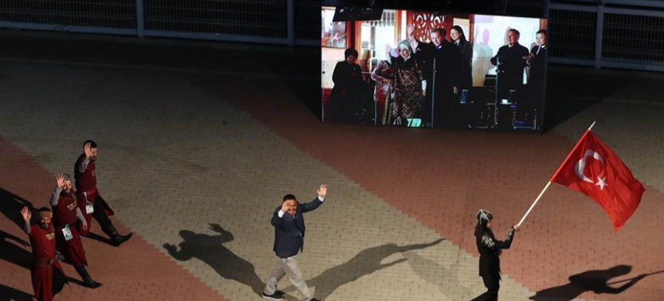 Erdoğan Türk sporcuları böyle selamladı...
