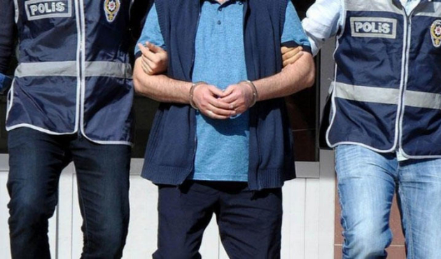 Evinde insan boyunda hint kenevirleri bulundu!