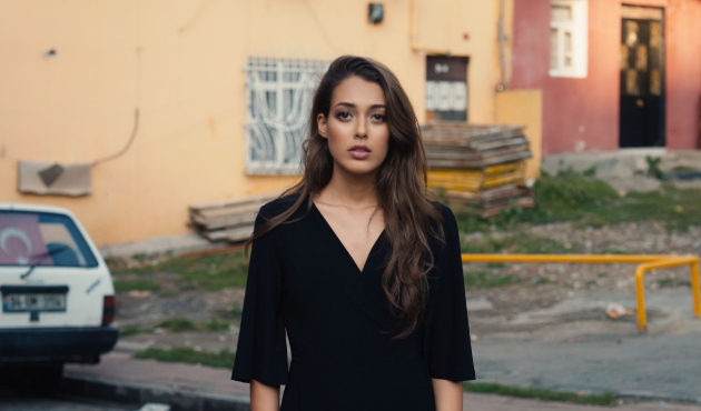 Çukur'un Sena'sı veda ettiğini duyurdu!