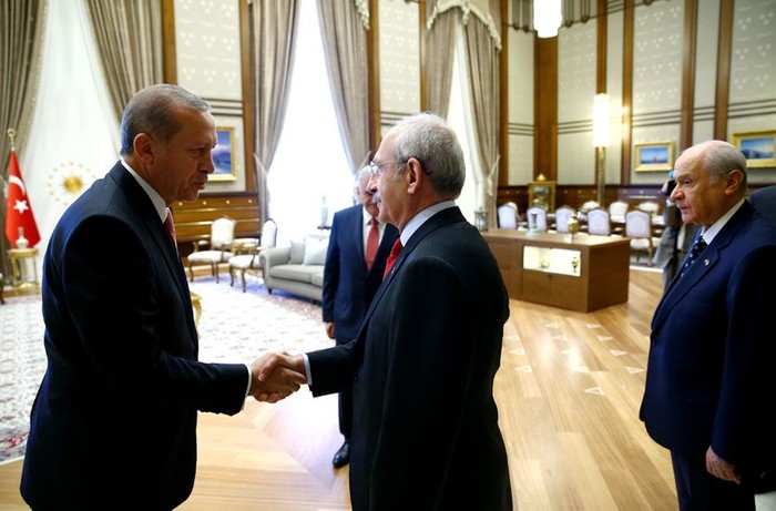 Ve söylediğini yaptı! Erdoğan o 2 isim hariç davalarını geri çekti...