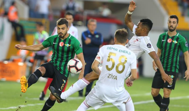 Akhisar ve Sivas puanları paylaştı!