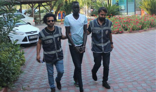 Sudanlı'dan ikinci vukuat! Taciz ve yaralama
