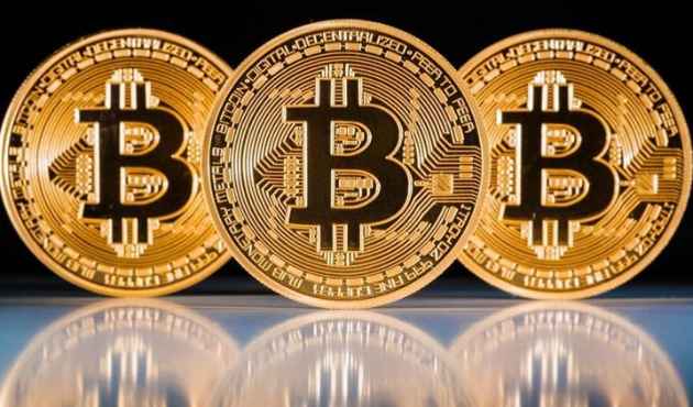 Sanal para Bitcoin dibi gördü...