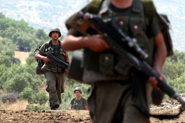 Şırnak'ta tank taburuna saldırı