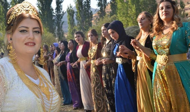 Aşiret düğününde geline kilolarca altın takıldı!