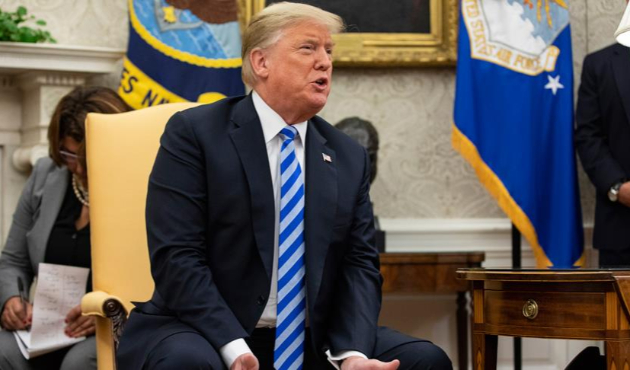 Trump, Emir'i sağına alıp Kanada'yı tehdit etti!