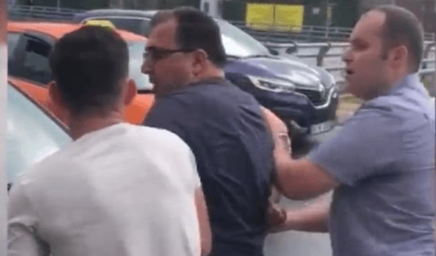 Trafikte terör estirdi, üstüne polise direndi! / VİDEO