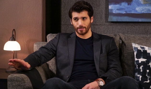 Can Yaman'ın kendisine küfreden takipçisine yanıtı çok sert oldu!