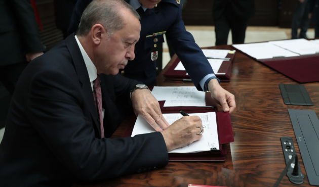 Erdoğan'dan 15 üniversiteye rektör ataması...