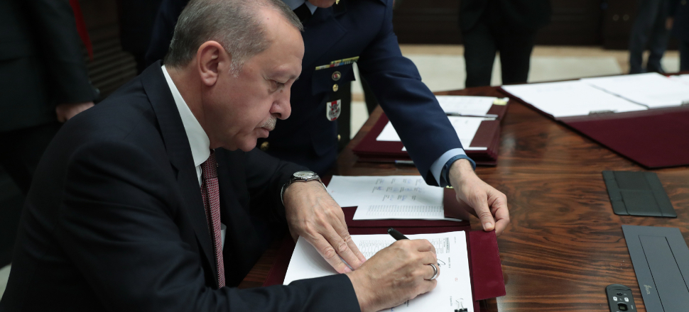 Erdoğan'dan 15 üniversiteye rektör ataması...