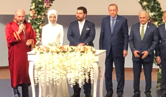 Erdoğan, başdanışmanının kızının mutluluğuna şahit oldu!