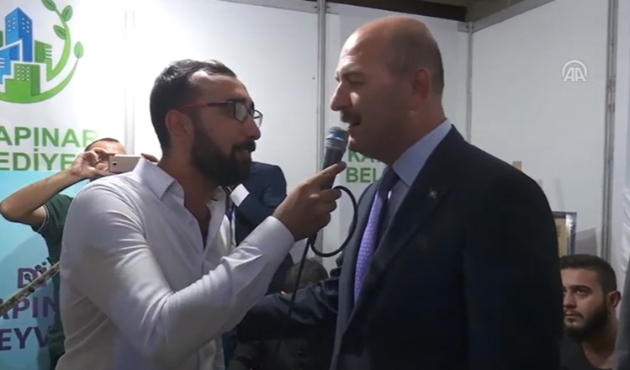 Bakan Soylu türkü söyledi...