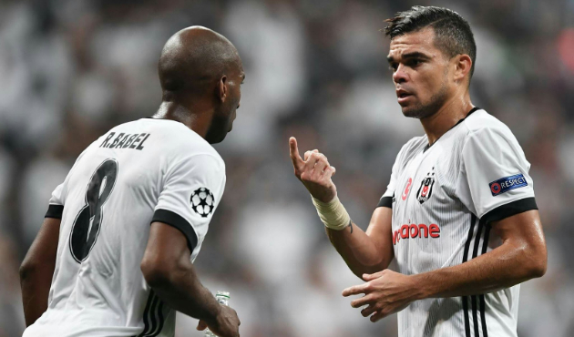 Beşiktaş yıldızları ile masaya oturuyor!