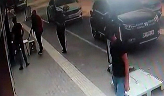Gelin arabası ile kaleşnikoflu kuyumcu soygunu!