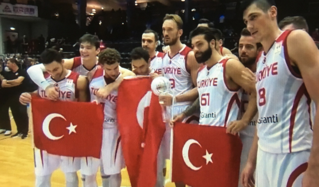 12 dev adam Almanya'dan şampiyon dönüyor!