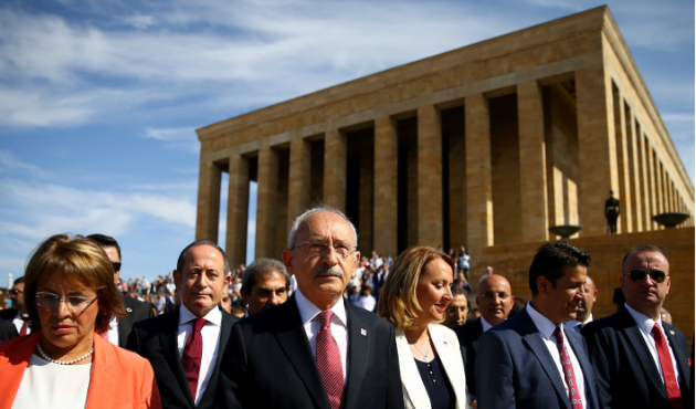 CHP, 95'inci yaşını Anıtkabir'de kutladı!