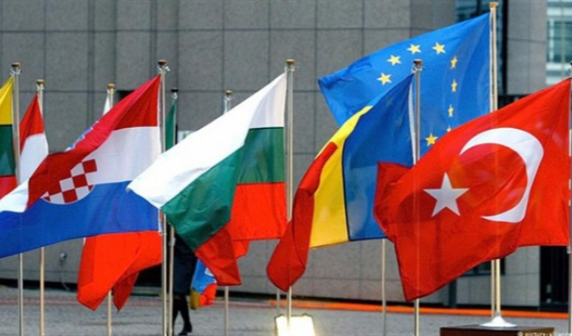 Türkiye büyümede OECD'nin zirvesinde, AB'de ikinci
