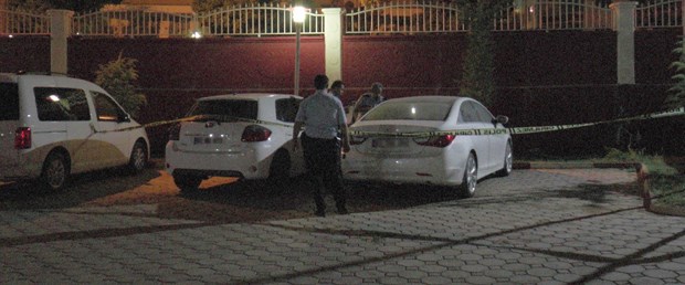 Otomobilde kilitli kalan çocuk havasızlıktan boğuldu