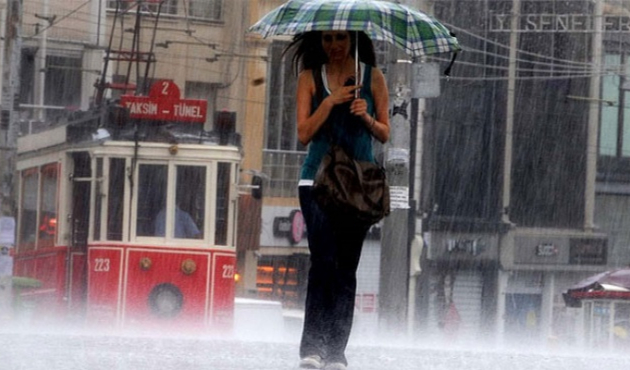 Önce sağanak yağmur, sonra dolu vurdu!