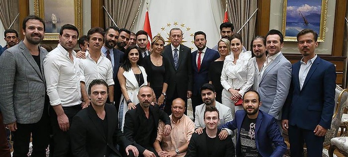 Cumhurbaşkanı Erdoğan'dan ünlülere teşekkür