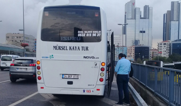 Motorize polis ekipleri E-5 otoyolunda kaza yaptı!