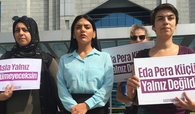 Hakimin gözü önünde genç sunucuya taciz!