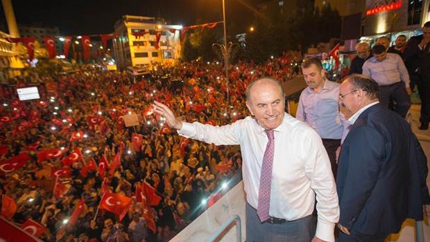 Topbaş'tan ''hainler mezarlığı'' açıklaması... ''Diyanet İşleri Başkanı ile konuştum, tabelayı...''