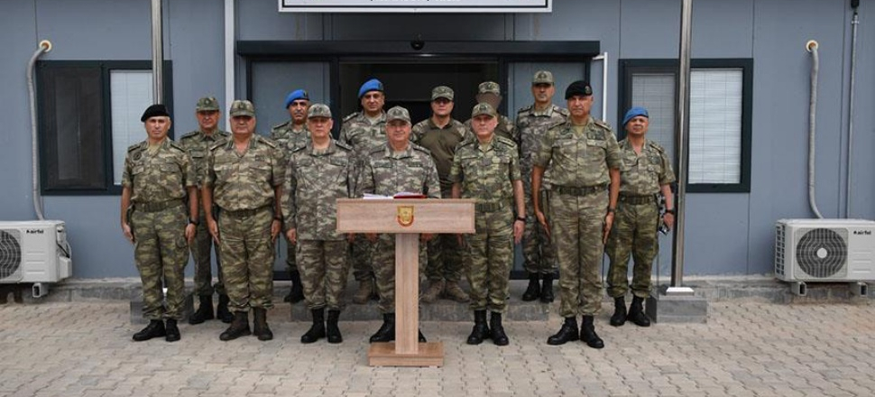 Org. Yaşar Güler ve komutanlar Suriye sınırında!