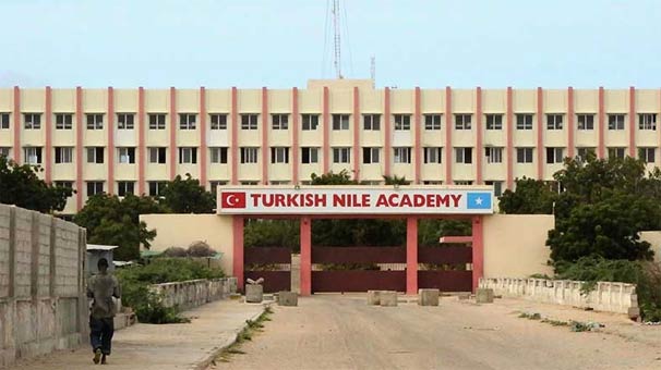 Afrika uyanıyor! Somali'deki FETÖ okulları kapatıldı...