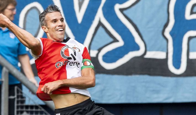 Robin Van Persie küllerinden doğdu!