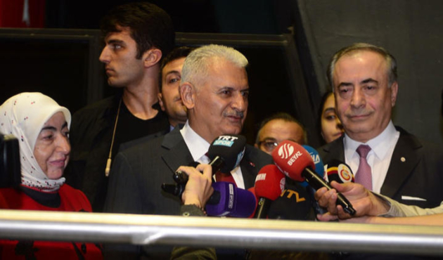 TBMM Başkanı Yıldırım, TT Arena'da zorlandı!