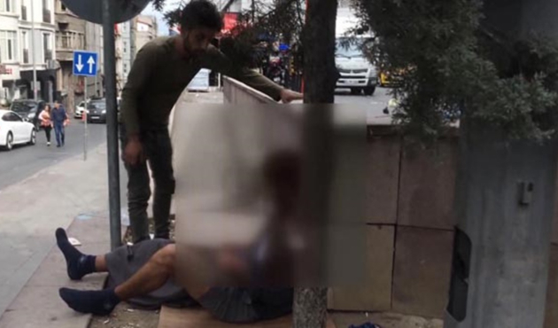 Sokak ortasında bonzai hazırlarken görüntülendi!