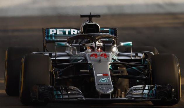 Singapur'da ilk cep Hamilton'ın!