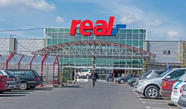 Alman devi, Real hipermarketleri satıyor!