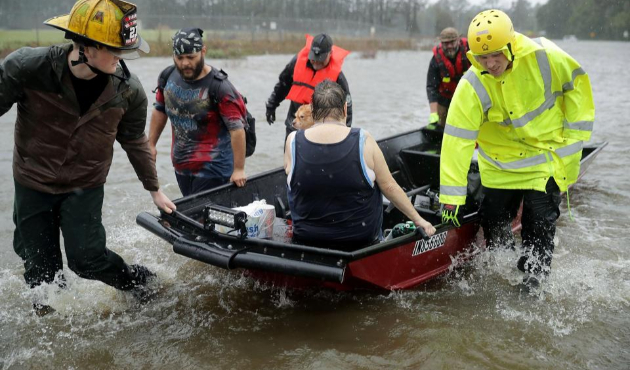 Milyonlar, saatte 145 km'lik Florence Kasırgası'ndan kaçıyor