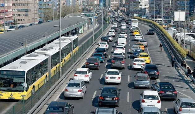 İstanbul'da 'ders başı' trafiği başladı!