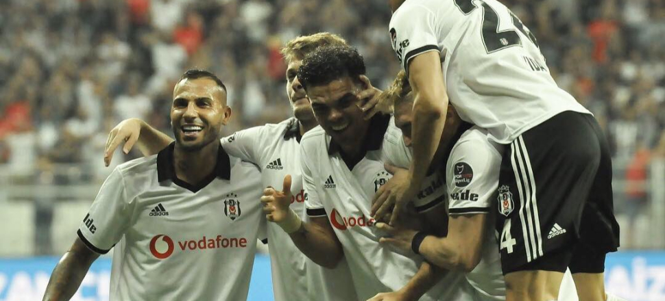 Beşiktaş 10 kişi kazanmayı bildi!