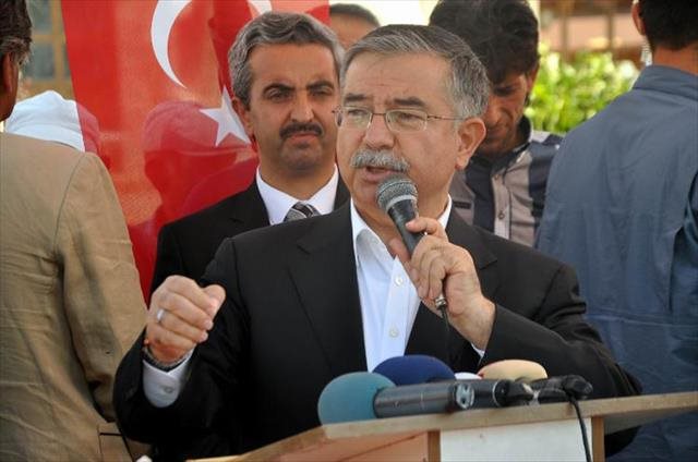 Milli Eğitim Bakanı İsmet Yılmaz böyle isyan etti! 'Bunlar milletin sorularını çaldılar ama yetmedi...'