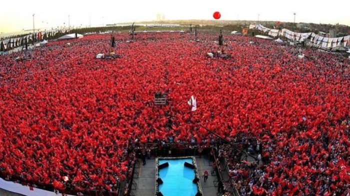 İlk kez yok! AK Partilileri hüzne boğan eksiklik!