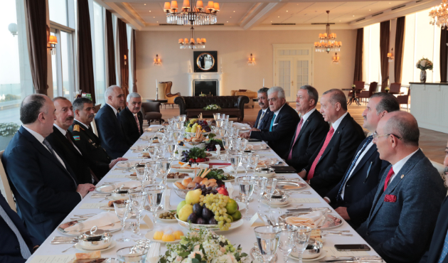 Erdoğan ile Aliyev yemekte bir araya geldi!