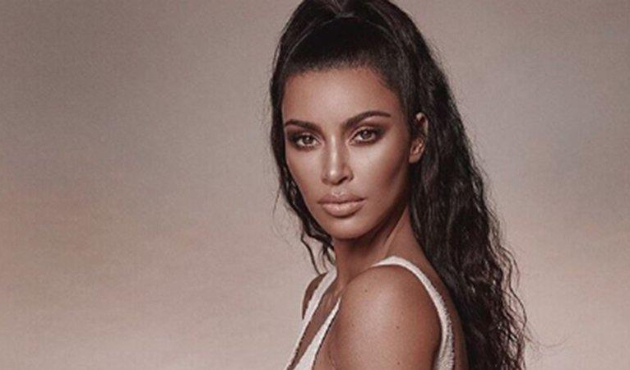 Kardashian'ın o pozu başına dert oldu!