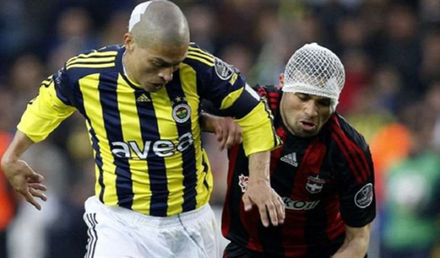 Hürriyet Gücer futbolu bıraktı!